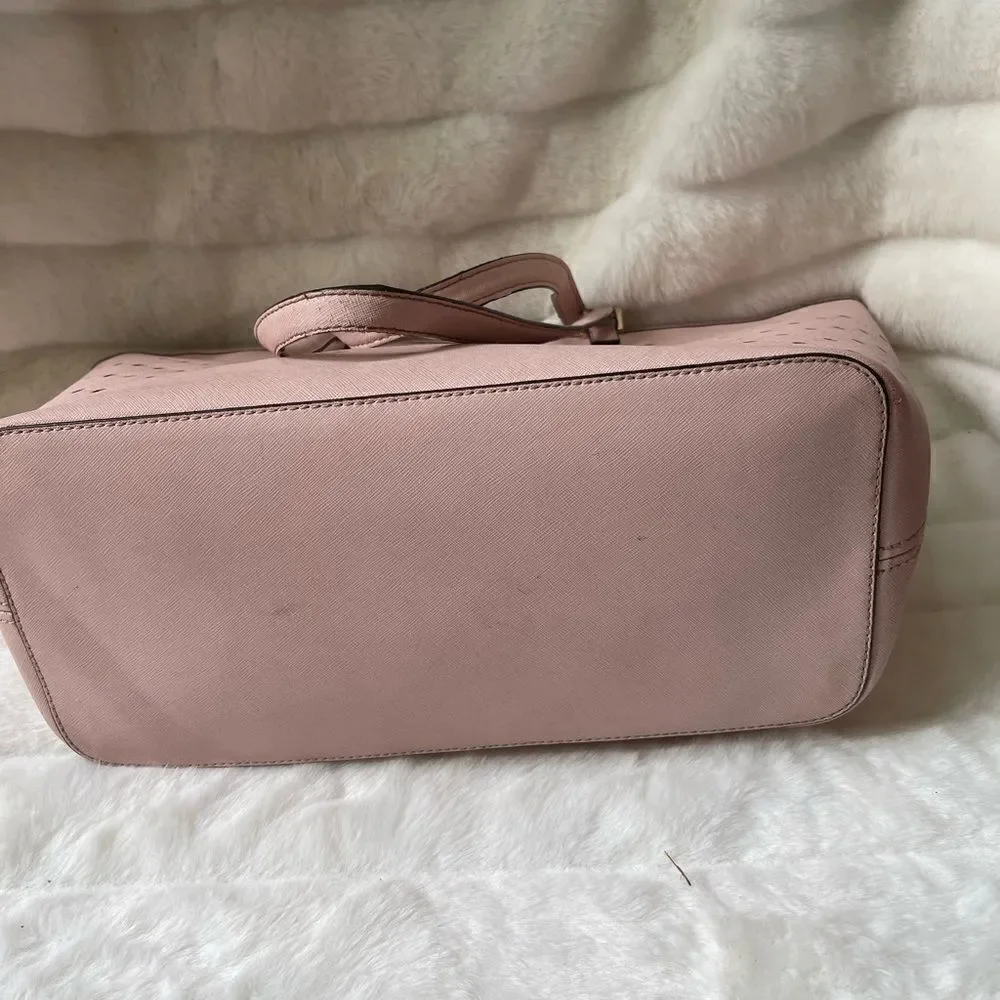 Michael Kors  Carry all tote leather Blossom Pink perforated gold tone laid over